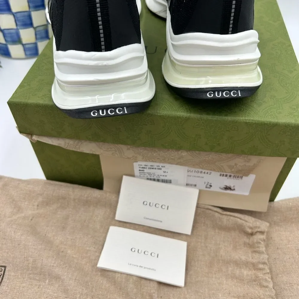 Men’s Gucci run interlocking G sneakers size 12.5 made in Italy